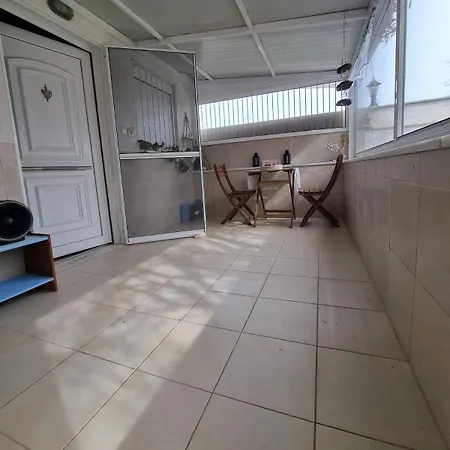 Roni's Place Nea Kallikrateia