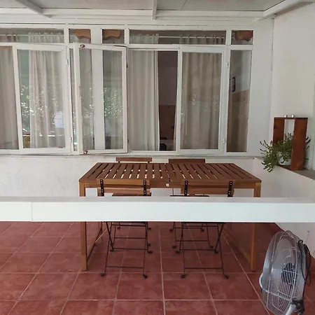 Roni's Place