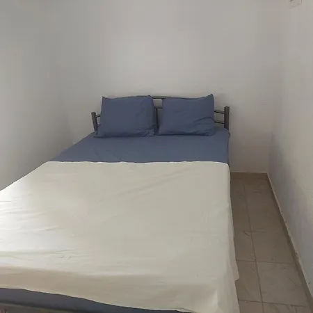 Roni's Place Гостевой дом Nea Kallikrateia