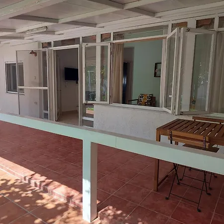 Affittacamere Roni's Place Nea Kallikrateia