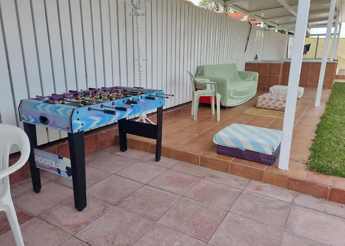 Roni's Place Nea Kallikrateia