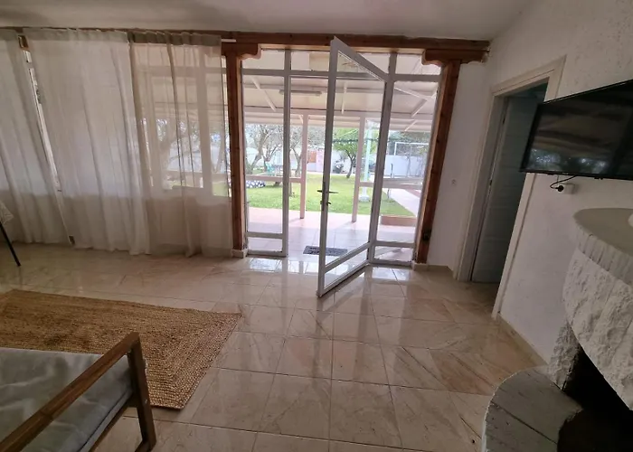 Roni's Place בית הארחה Nea Kallikrateia